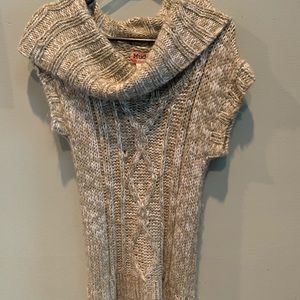Mudd sweater size l